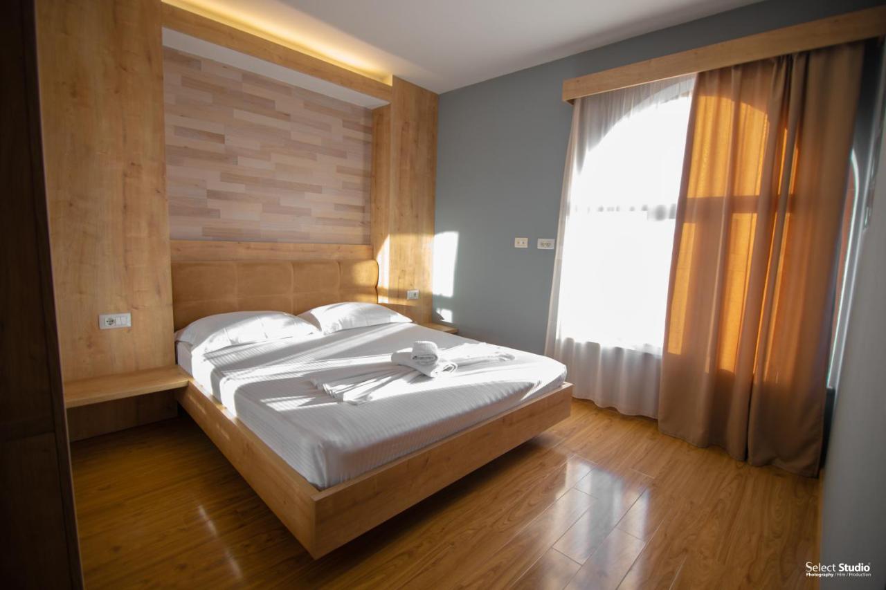 Sahati Hotel & Restaurant Korce Exterior foto